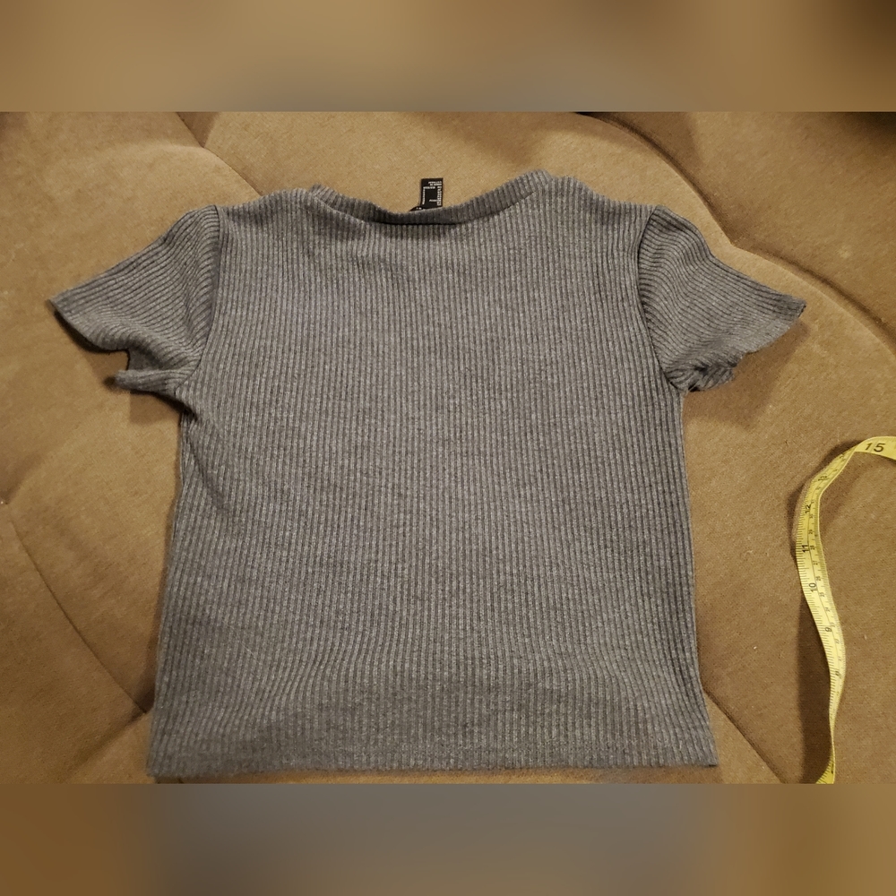 Forever 21 ribbed grey size small crop top - Picture 5 of 6